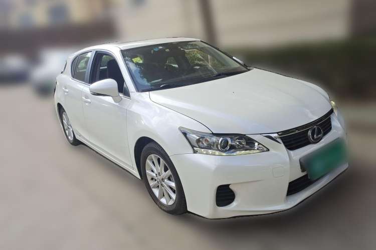 Used Lexus CT 2012 CT200h Elite Edition Front Right 45 Deg