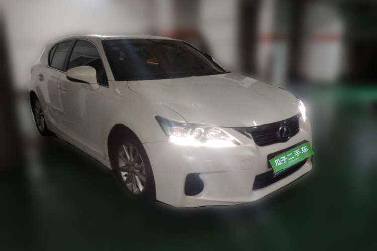 Used Lexus CT 2012 CT200h Elite Edition Front Right 45 Deg