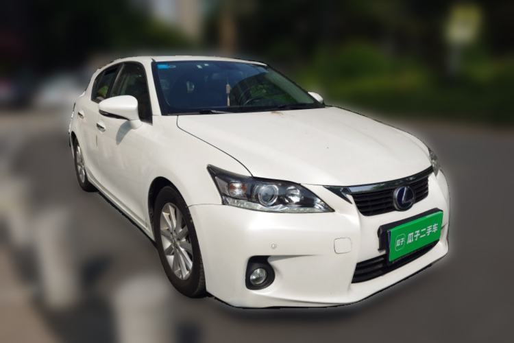 Used Lexus CT 2012 CT200h Elite Edition Front Right 45 Deg