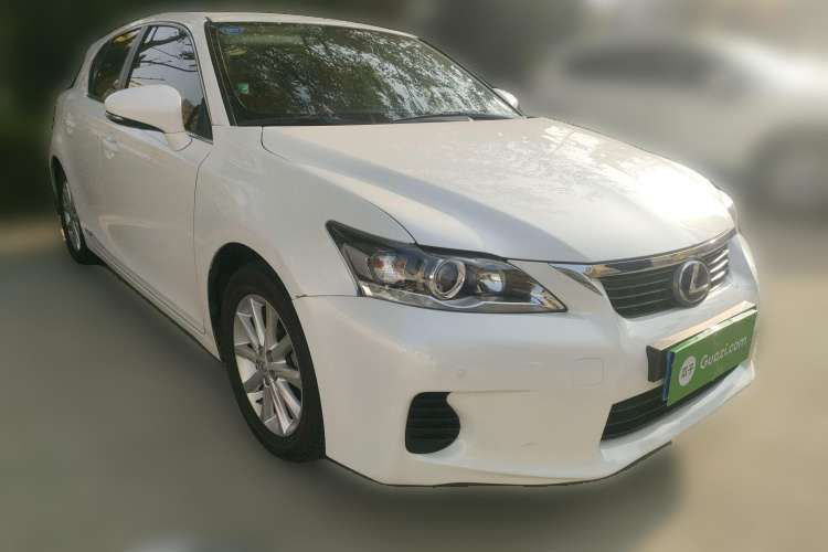 Used Lexus CT 2012 CT200h Elite Edition Front Right 45 Deg