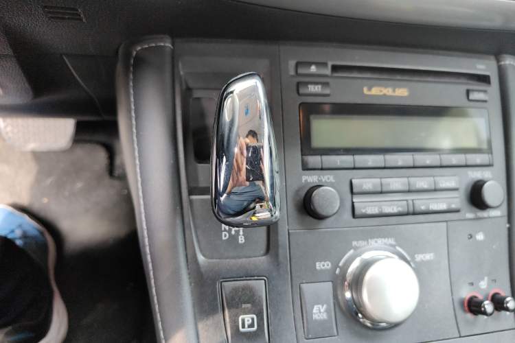 Used Lexus CT 2012 CT200h Premier Edition Gear Lever