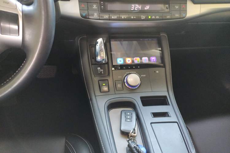 Used Lexus CT 2012 CT200h Elite Edition Gear Lever