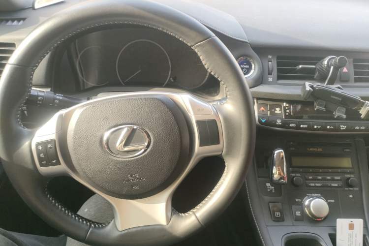 Used Lexus CT 2012 CT200h Elite Edition Instrument Cluster