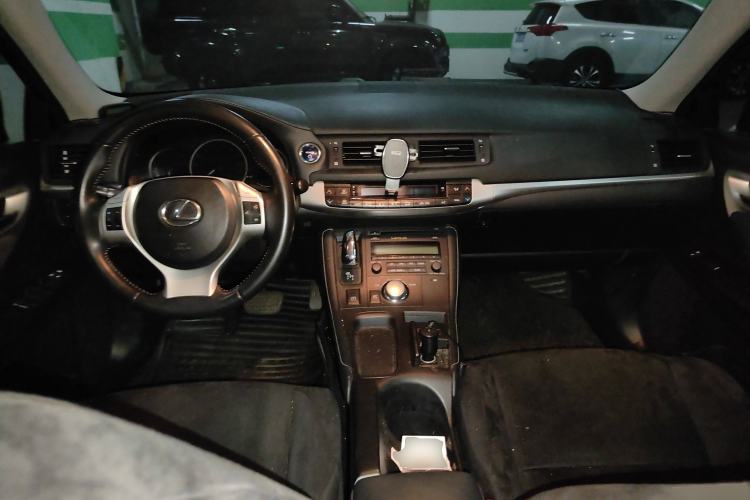 Used Lexus CT 2012 CT200h Elite Edition Interior 2