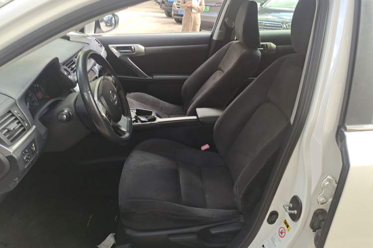 Used Lexus CT 2012 CT200h Elite Edition Left Front Seat
