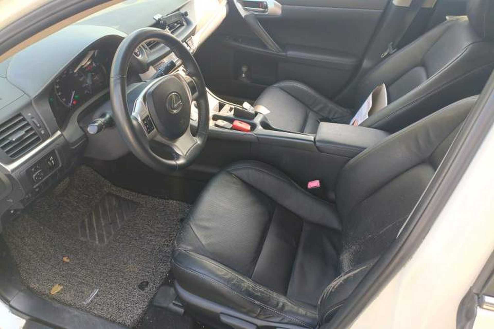 Used Lexus CT 2012 CT200h Elite Edition Left Front Seat