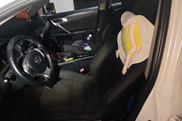 Used Lexus CT 2012 CT200h Elite Edition Left Front Seat
