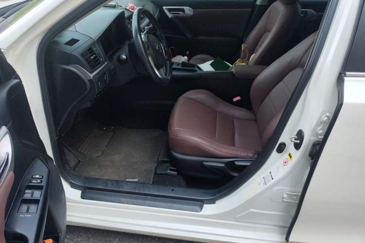 Used Lexus CT 2012 CT200h Elite Edition Left Front Seat