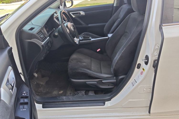 Used Lexus CT 2012 CT200h Elite Edition Left Front Seat