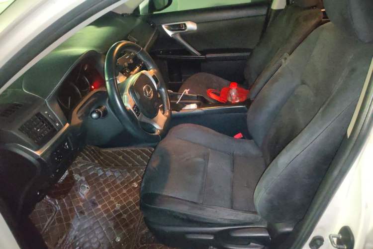 Used Lexus CT 2012 CT200h Elite Edition Left Front Seat