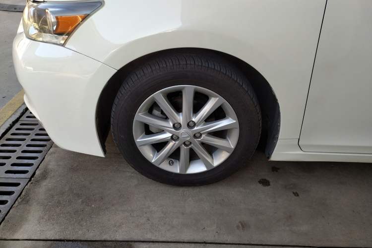 Used Lexus CT 2012 CT200h Elite Edition Left Front Wheel Hub