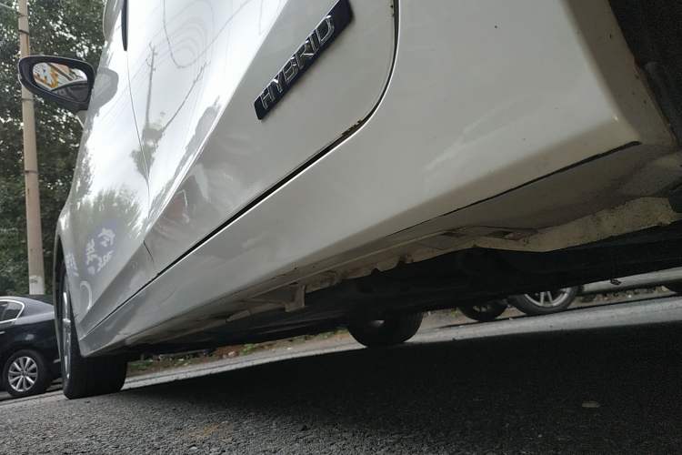 Used Lexus CT 2012 CT200h Elite Edition Left Side Sill