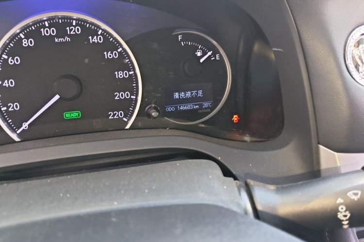Used Lexus CT 2012 CT200h Elite Edition Odometer Close Up