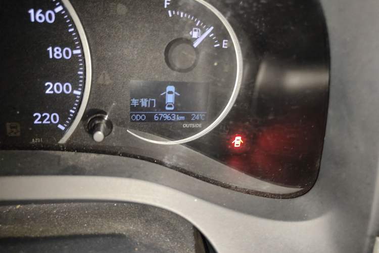 Used Lexus CT 2012 CT200h Elite Edition Odometer Close Up