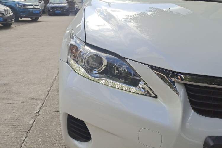Used Lexus CT 2012 CT200h Elite Edition Right Front Headlight