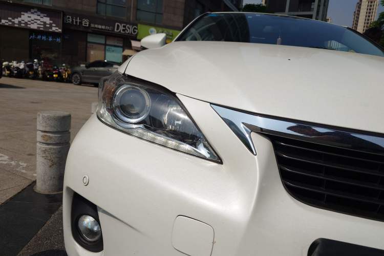 Used Lexus CT 2012 CT200h Elite Edition Right Front Headlight