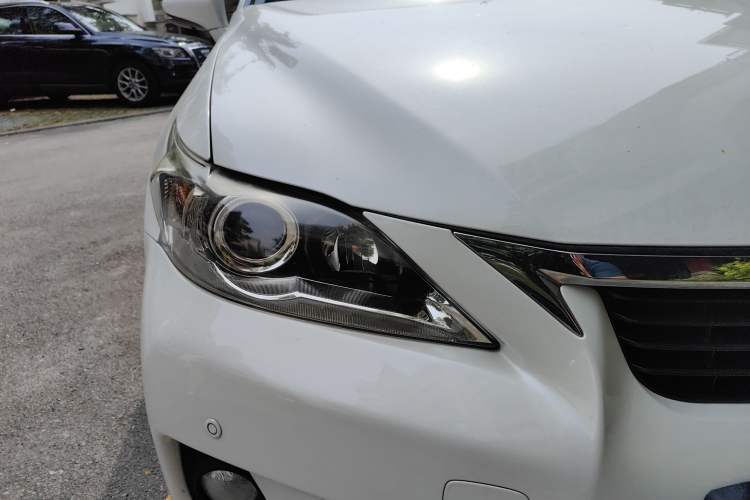 Used Lexus CT 2012 CT200h Premier Edition Right Front Headlight
