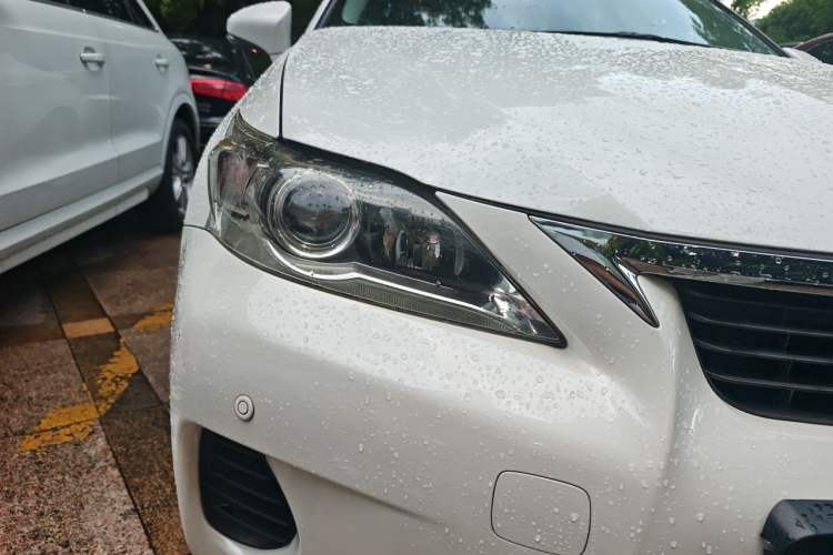 Used Lexus CT 2012 CT200h Elite Edition Right Front Headlight