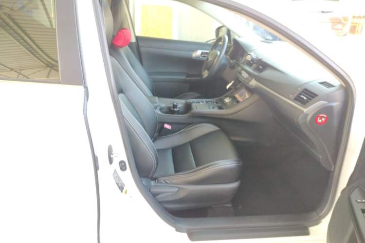 Used Lexus CT 2012 CT200h Elite Edition Right Front Seat