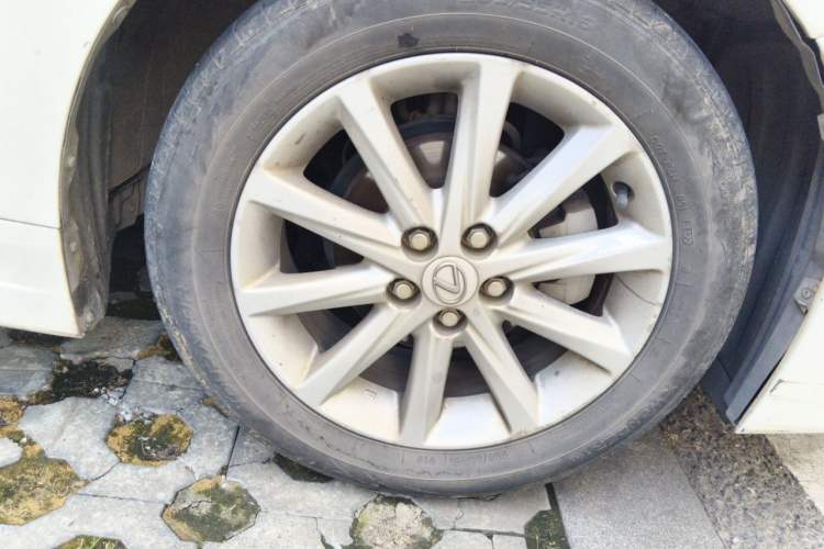 Used Lexus CT 2012 CT200h Elite Edition Right Front Wheel Hub