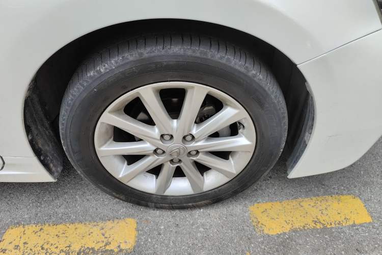 Used Lexus CT 2012 CT200h Premier Edition Right Front Wheel Hub