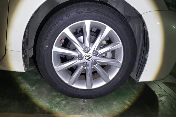 Used Lexus CT 2012 CT200h Elite Edition Right Front Wheel Hub