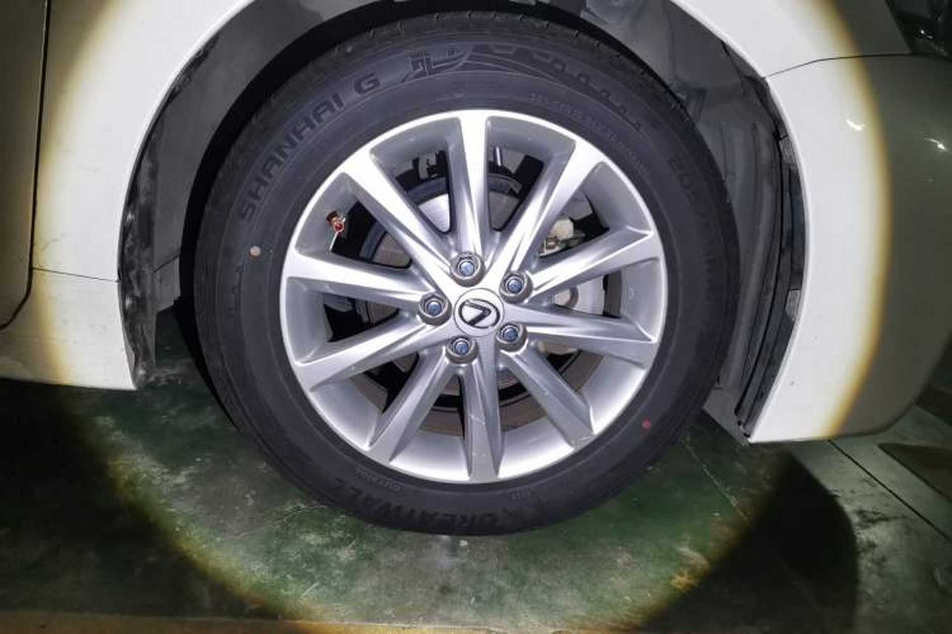 Used Lexus CT 2012 CT200h Elite Edition Right Front Wheel Hub