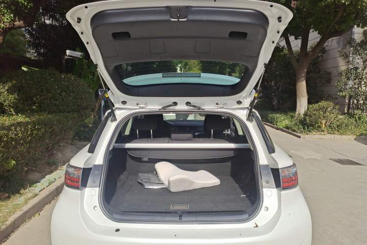 Used Lexus CT 2012 CT200h Elite Edition Trunk
