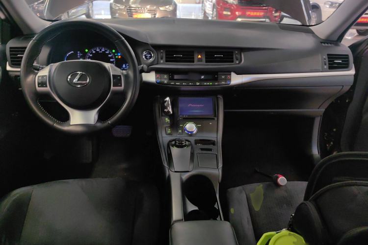 Used Lexus CT 2013 CT200h Comfort Edition Center Console