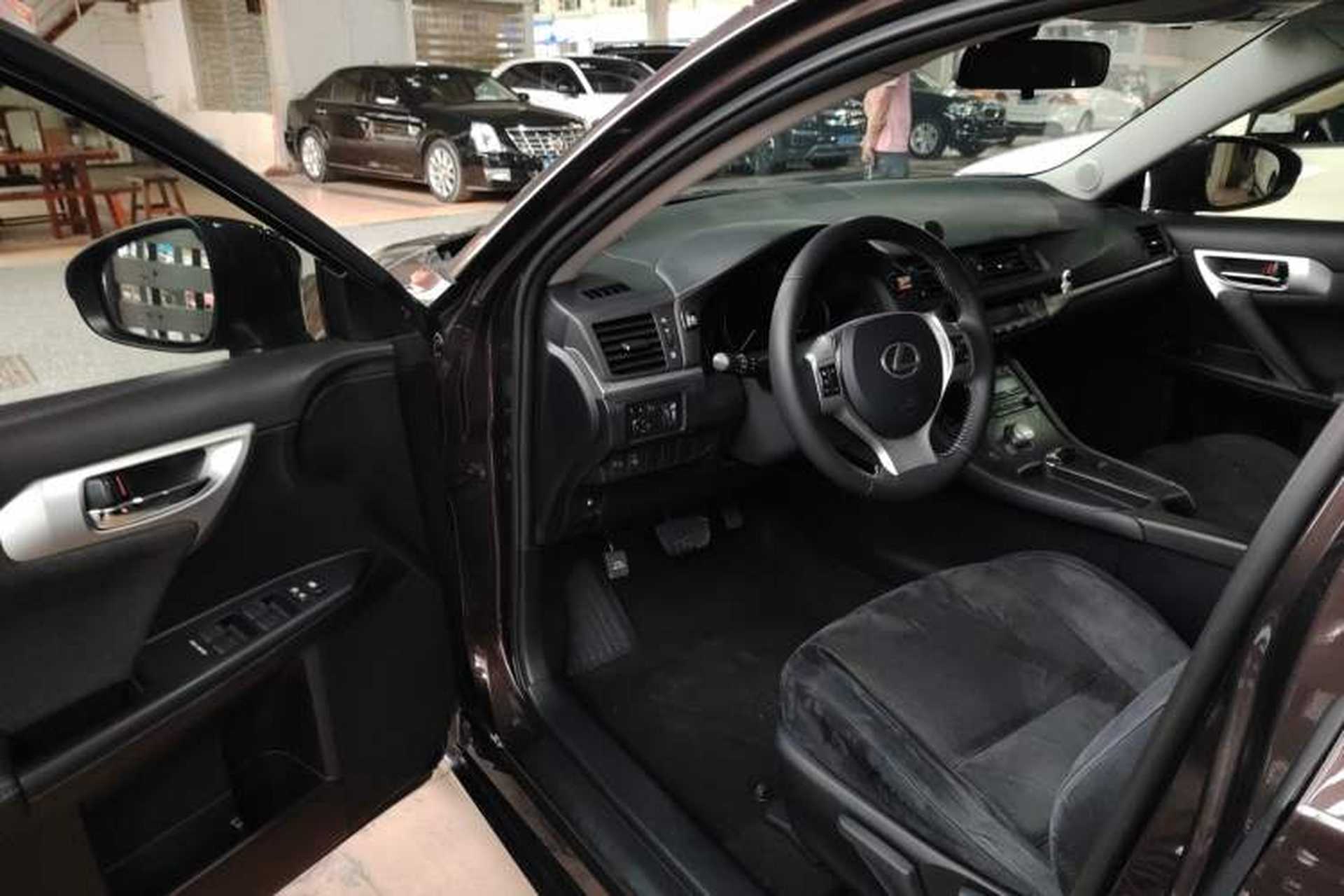 Used Lexus CT 2013 CT200h Elite Edition Driver Seat