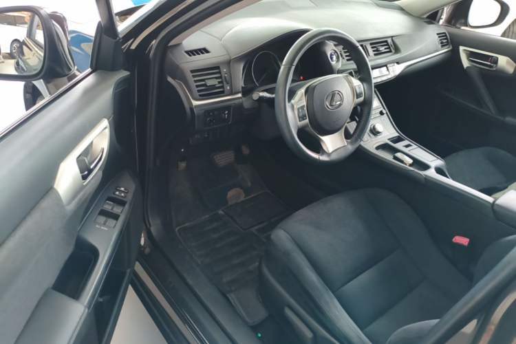 Used Lexus CT 2013 CT200h Elite Edition Driver Seat