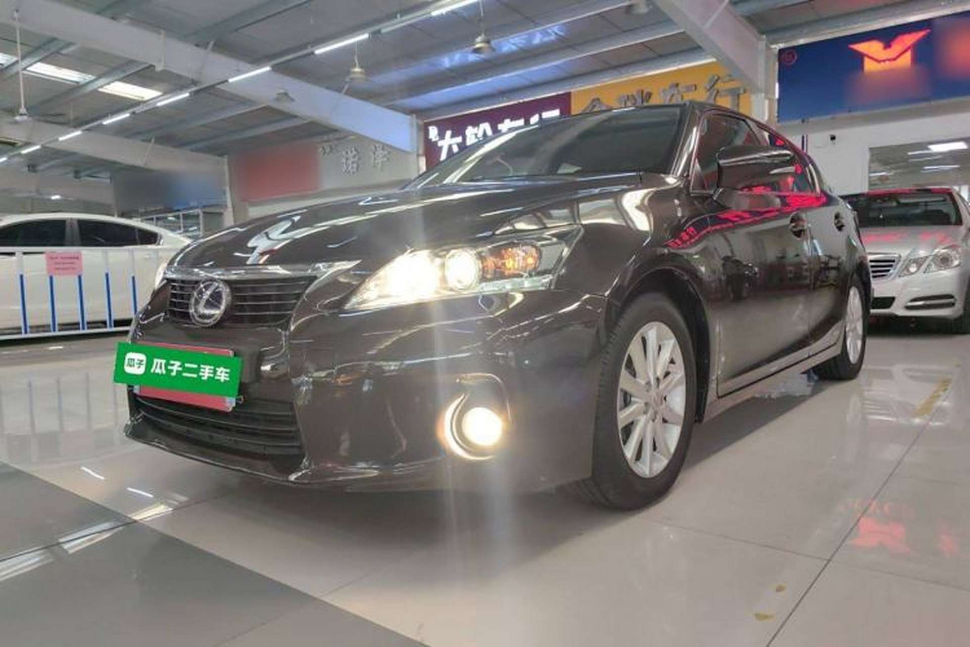 Used Lexus CT 2013 CT200h Comfort Edition Front Left 45 Deg