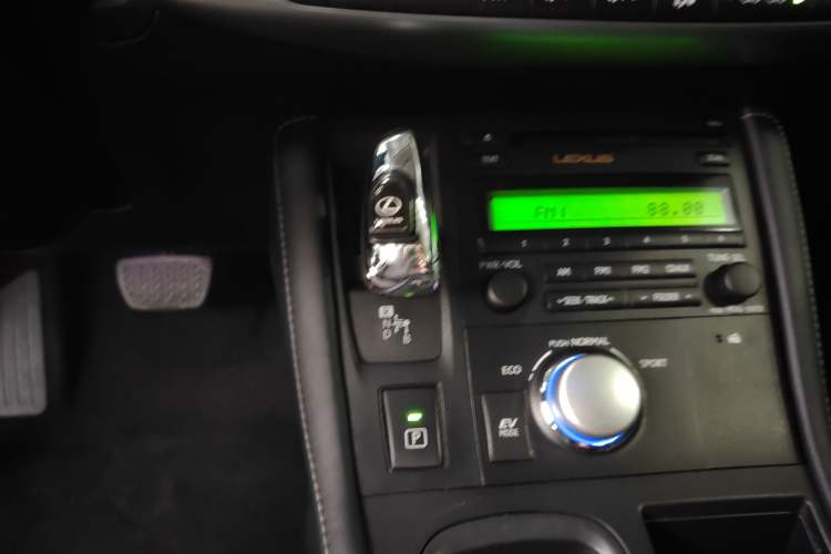 Used Lexus CT 2013 CT200h Elite Edition Gear Lever