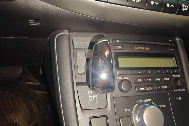 Used Lexus CT 2013 CT200h Elite Edition Gear Lever