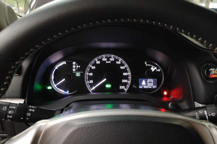 Used Lexus CT 2013 CT200h Elite Edition Instrument Cluster