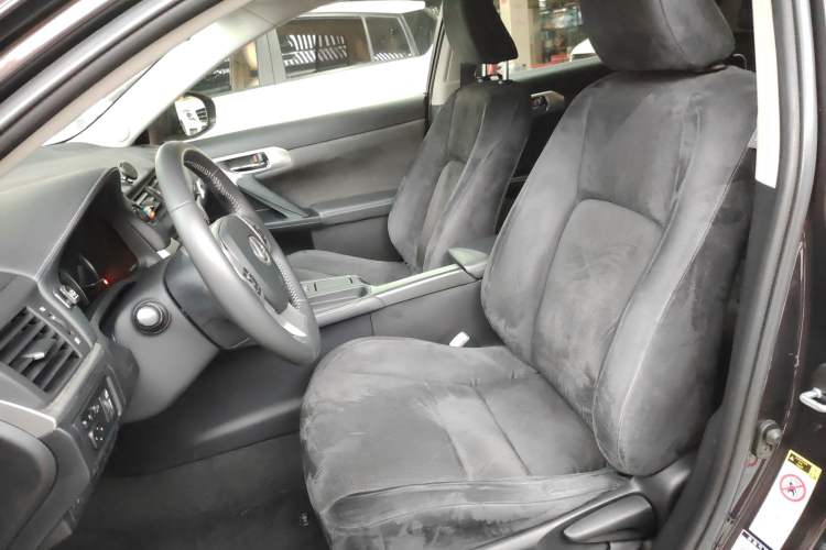 Used Lexus CT 2013 CT200h Elite Edition Left Front Seat