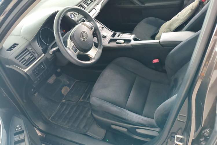 Used Lexus CT 2013 CT200h Elite Edition Left Front Seat