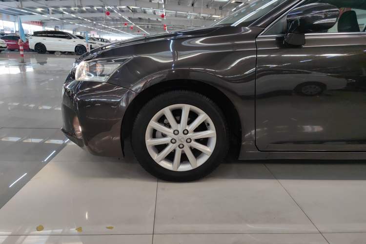 Used Lexus CT 2013 CT200h Comfort Edition Left Front Wheel Hub