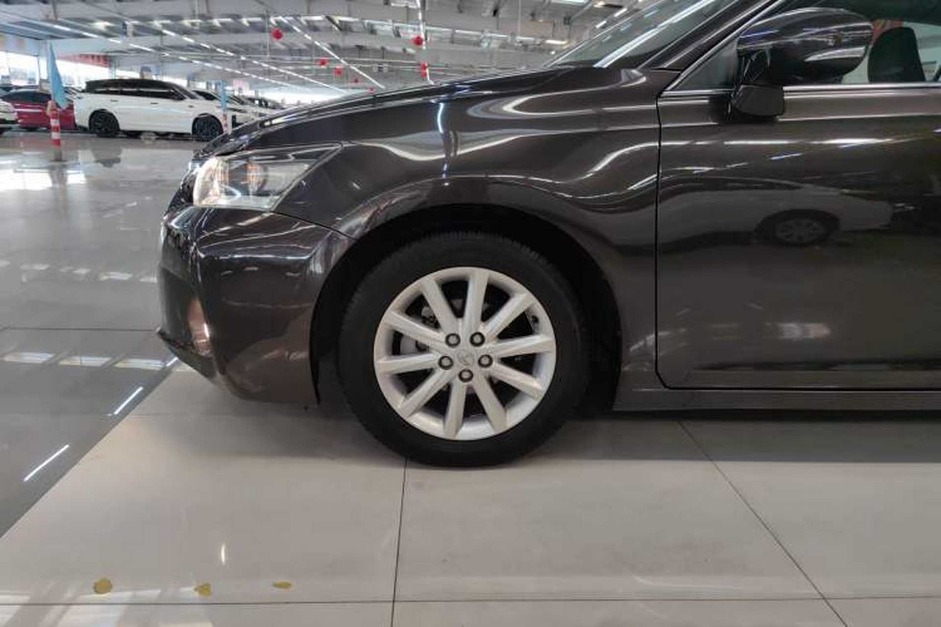 Used Lexus CT 2013 CT200h Comfort Edition Left Front Wheel Hub