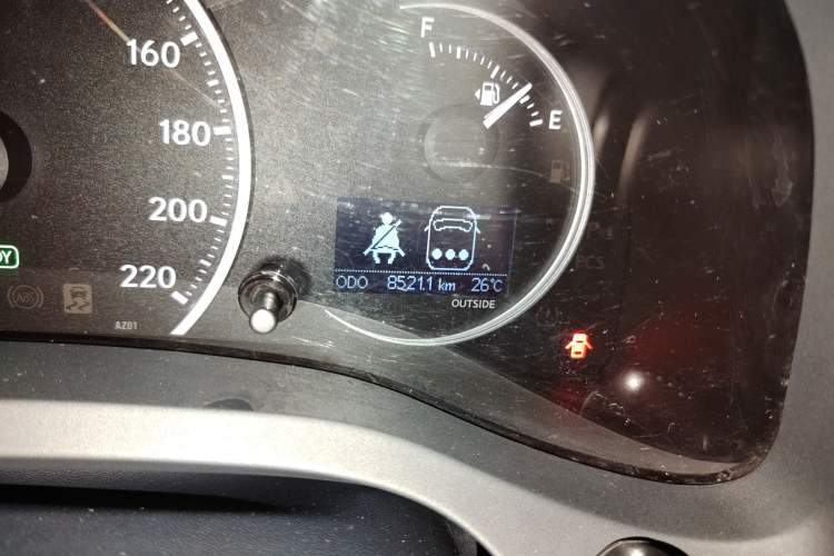 Used Lexus CT 2013 CT200h Elite Edition Odometer Close Up