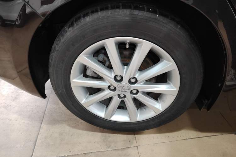 Used Lexus CT 2013 CT200h Elite Edition Right Rear Wheel Hub