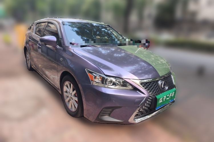 Used Lexus CT 2013 CT200h Urban Edition Front Right 45 Deg