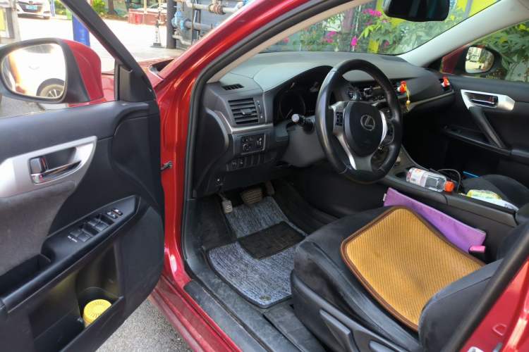 Used Lexus CT 2013 CT200h Elite Edition Driver Seat