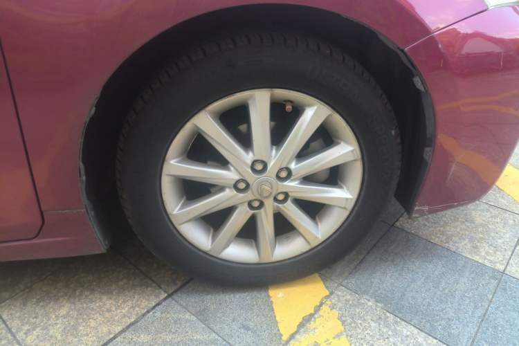 Used Lexus CT 2013 CT200h Elite Edition Right Front Wheel Hub