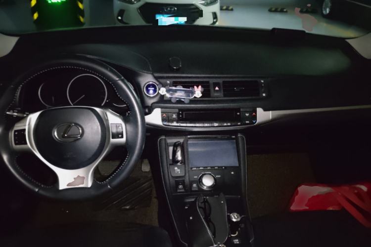 Used Lexus CT 2013 CT200h Comfort Edition Center Console