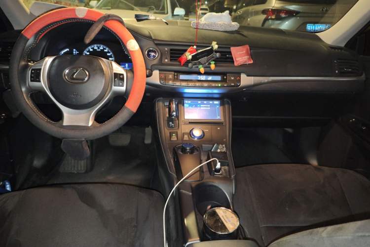 Used Lexus CT 2013 CT200h Comfort Edition Center Console