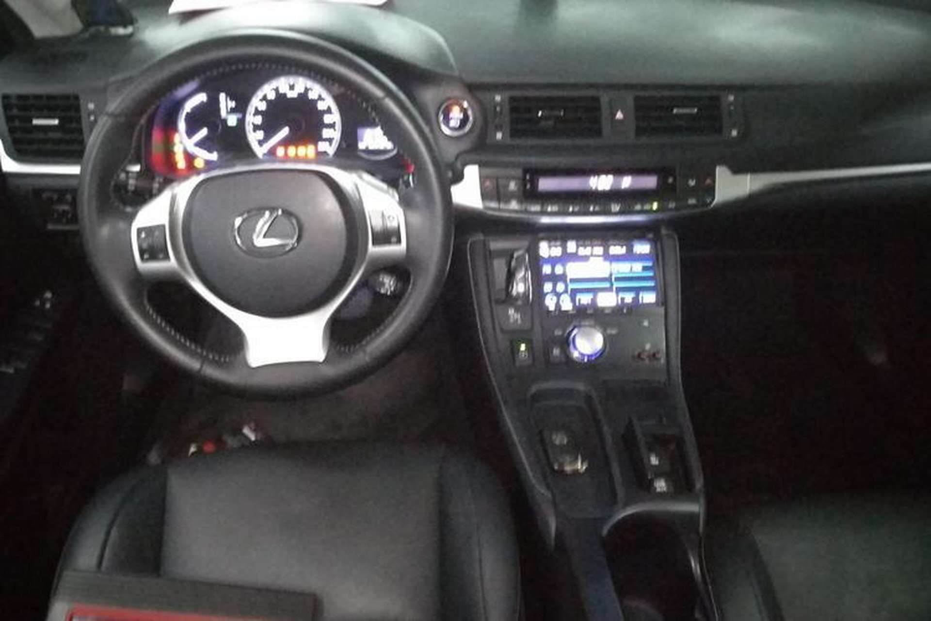 Used Lexus CT 2013 CT200h Comfort Edition Center Console