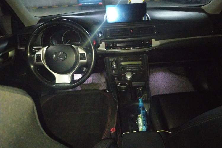 Used Lexus CT 2013 CT200h Elite Edition Center Console