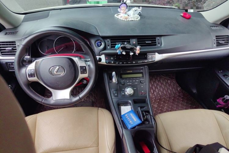 Used Lexus CT 2013 CT200h Elite Edition Center Console