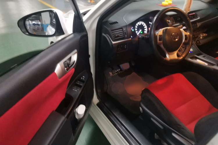 Used Lexus CT 2013 CT200h Comfort Edition Driver Seat